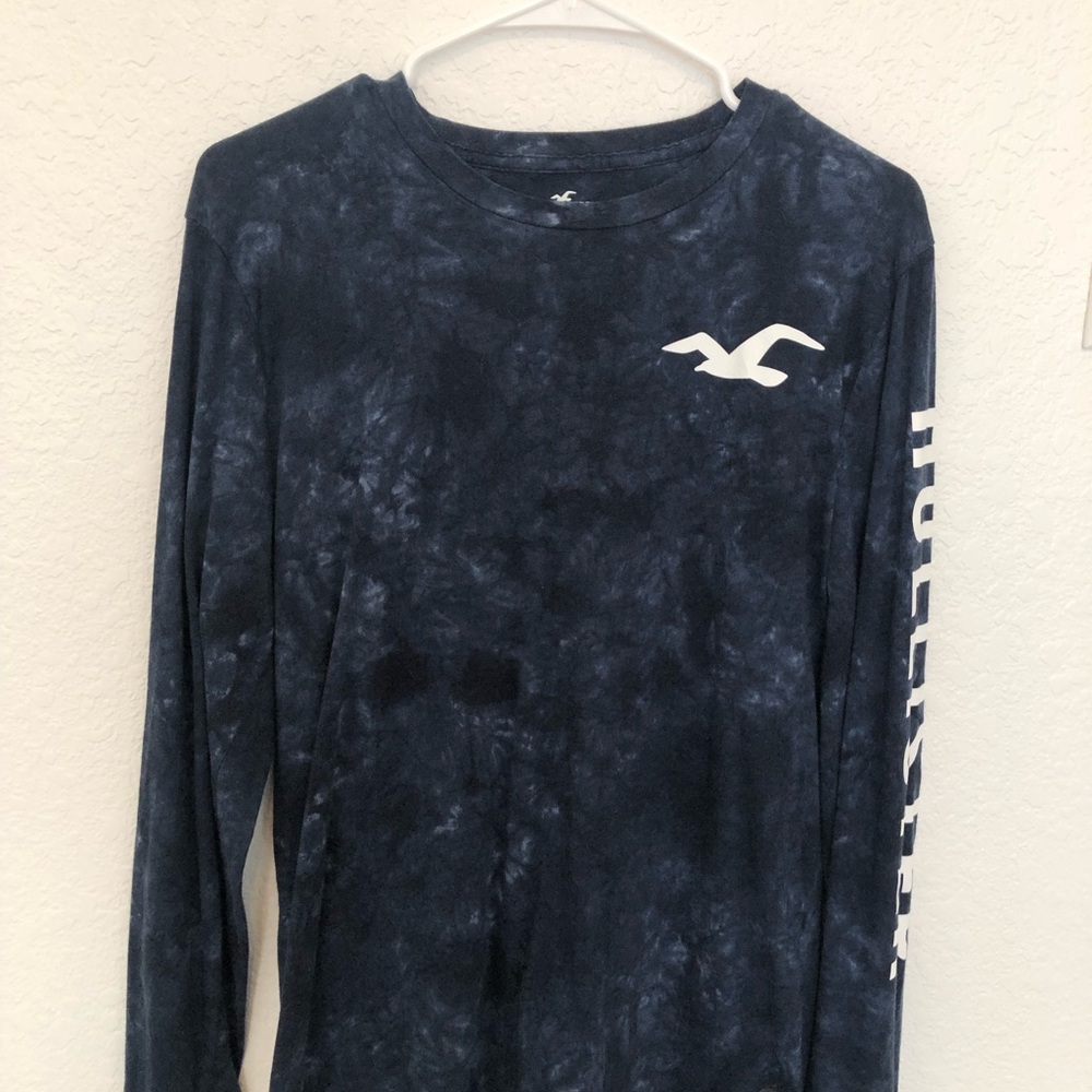 Hollister long sleeve t-shirt